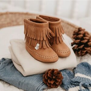 Little Love Bug Barefoot Fringe Baby Moccasins
